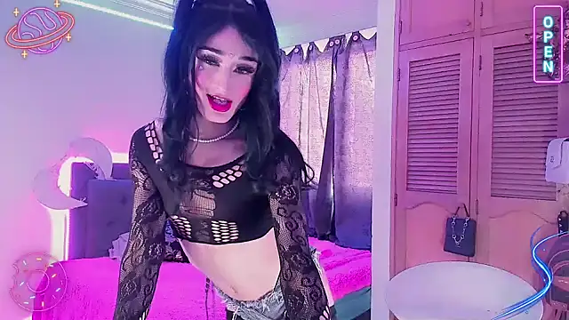 LittleEmmaa online show from December 2, 2024, 5:32 pm