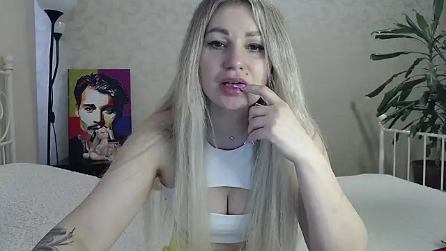 Snapshot of ShyEvaa chatting on April 17, 2026, 10:51 am ShyEvaa online show from April 17, 2026, 10:51 am