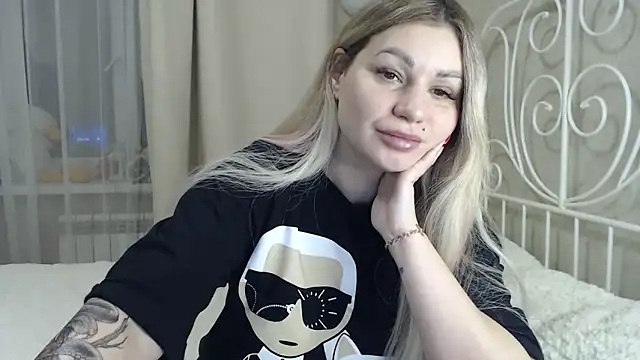 Snapshot of ShyEvaa chatting on January 24, 2025, 2:19 pm ShyEvaa online show from January 24, 2025, 2:19 pm