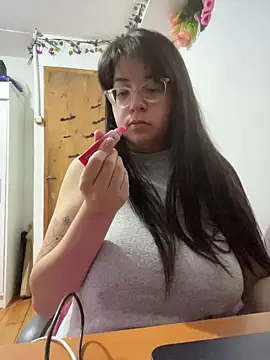 Snapshot of indiegirl666 chatting on February 17, 2026, 4:32 am indiegirl666 online show from February 17, 2026, 4:32 am