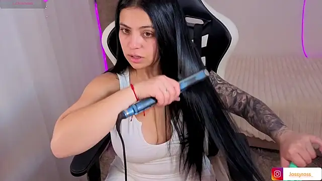 Snapshot of Victoryyy_ chatting on December 21, 2025, 6:31 pm Victoryyy online show from December 21, 2025, 6:31 pm