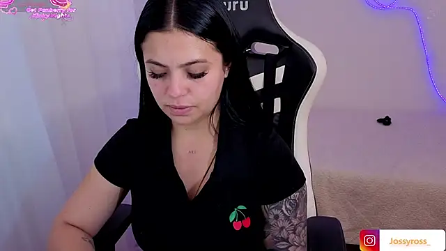 Snapshot of Victoryyy_ chatting on February 4, 2026, 7:53 pm Victoryyy online show from February 4, 2026, 7:53 pm