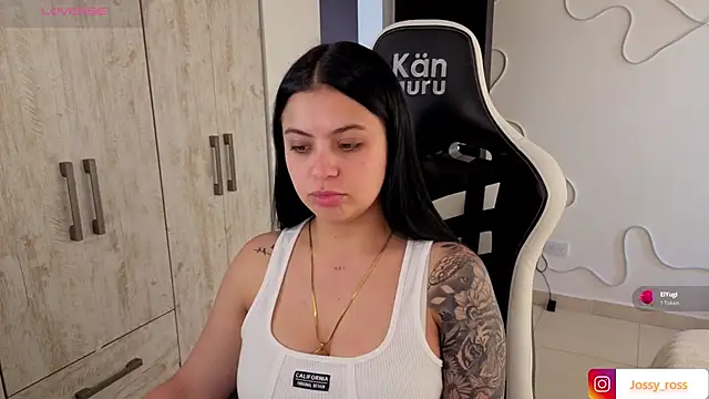 Snapshot of Victoryyy_ chatting on February 18, 2026, 7:43 pm Victoryyy online show from February 18, 2026, 7:43 pm