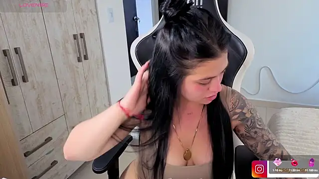 Victoryyy  online show from March 9, 2026, 9:29 pm