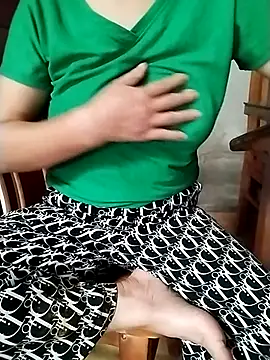 Snapshot of Zane_Natha chatting on October 31, 2025, 6:43 am Zane Natha online show from October 31, 2025, 6:43 am