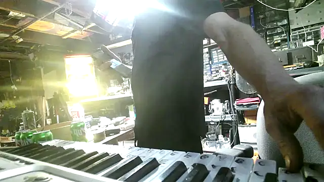 mrwinsalot88 online show from September 24, 2025, 1:35 am