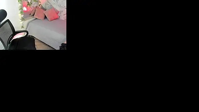 Snapshot of Bella_desi_ chatting on June 2, 2026, 3:01 pm Bella desi online show from June 2, 2026, 3:01 pm