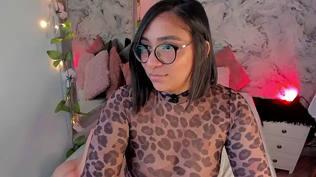 Bella desi  online show from July 15, 2026, 12:45 pm