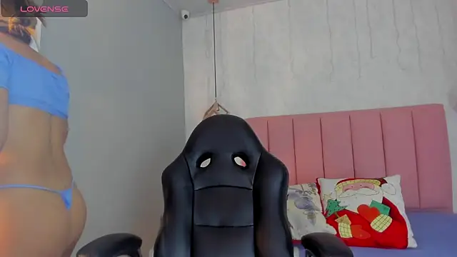 Snapshot of SUNNYCYRUS chatting on December 22, 2025, 12:49 pm SUNNYCYRUS online show from December 22, 2025, 12:49 pm