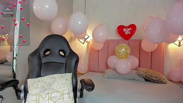 Snapshot of SUNNYCYRUS chatting on February 14, 2026, 1:11 pm SUNNYCYRUS online show from February 14, 2026, 1:11 pm