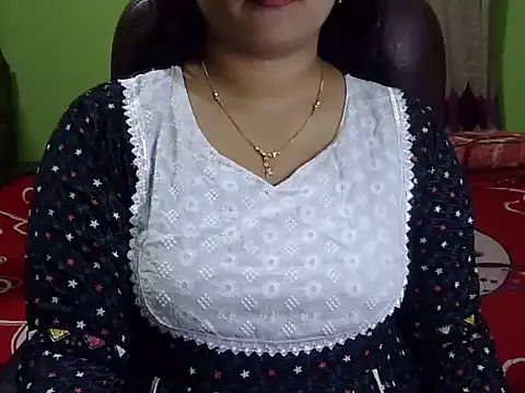 BengaliQueenStar online show from December 16, 2025, 4:11 pm