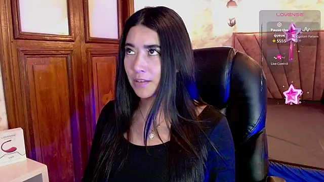 Snapshot of Susy_thomson chatting on October 28, 2025, 1:50 am Susy thomson online show from October 28, 2025, 1:50 am