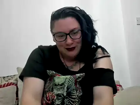 Snapshot of Bustycurves chatting on September 12, 2025, 7:24 pm Bustycurves online show from September 12, 2025, 7:24 pm