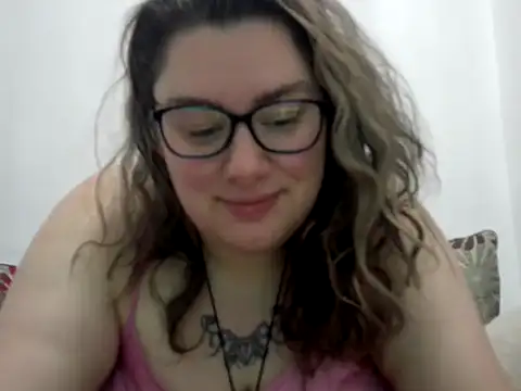 Snapshot of Bustycurves chatting on January 9, 2026, 11:17 am Bustycurves online show from January 9, 2026, 11:17 am