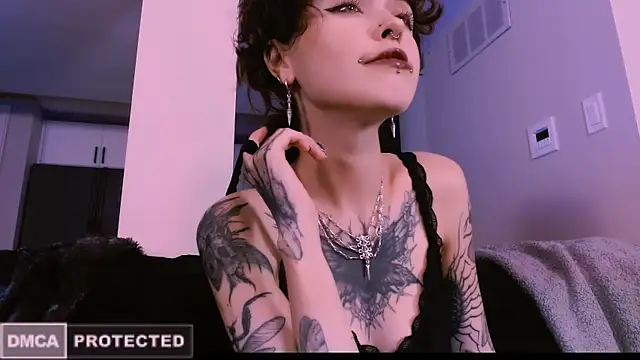 Snapshot of NaughtyLittleFox chatting on September 15, 2025, 5:19 am NaughtyLittleFox online show from September 15, 2025, 5:19 am