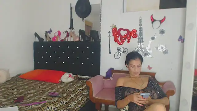Snapshot of brigitht chatting on May 6, 2026, 2:26 am brigitht online show from May 6, 2026, 2:26 am