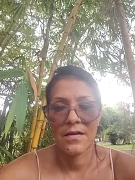 Snapshot of brigitht chatting on April 8, 2026, 9:05 pm brigitht online show from April 8, 2026, 9:05 pm