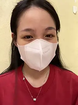 minmin2kk5 online show from October 5, 2025, 1:46 pm