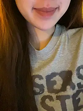 minmin2kk5 online show from March 18, 2026, 2:52 pm