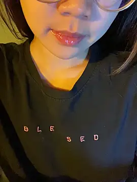 minmin2kk5 online show from March 31, 2026, 6:15 am