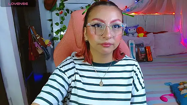 Littlerouse  online show from March 27, 2026, 8:37 am