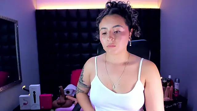 Snapshot of celeste_blue69 chatting on July 1, 2026, 3:29 am celeste blue69 online show from July 1, 2026, 3:29 am