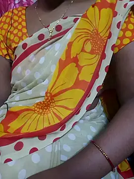 Snapshot of Janavi-janu chatting on November 4, 2025, 7:56 am Janavi-janu online show from November 4, 2025, 7:56 am