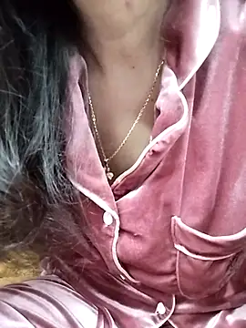 cream1299 online show from February 13, 2026, 12:27 pm