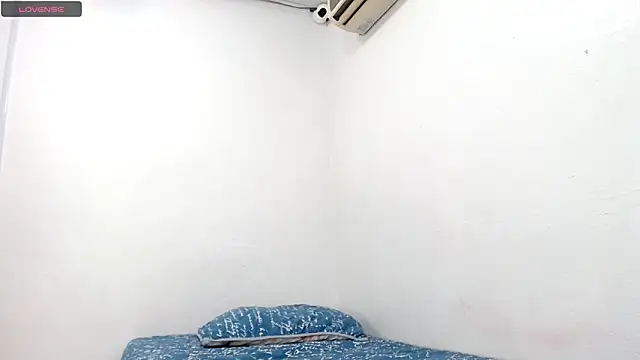 Snapshot of camilavagina24 chatting on January 23, 2025, 5:42 pm camilavagina24 online show from January 23, 2025, 5:42 pm