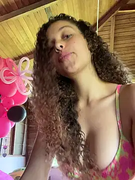Snapshot of Rati_Curly chatting on February 4, 2026, 2:34 pm Rati Curly online show from February 4, 2026, 2:34 pm