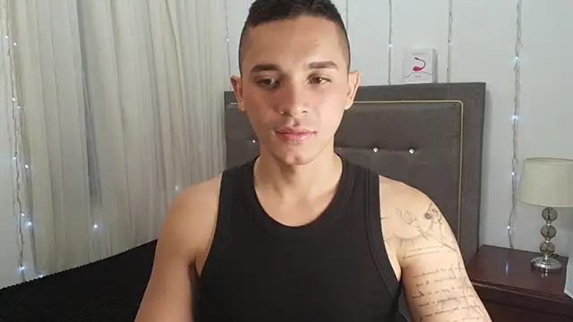 andeerr  online show from March 20, 2025, 7:46 pm