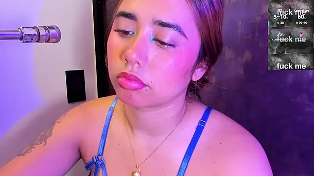 issie cute online show from May 21, 2026, 7:55 pm