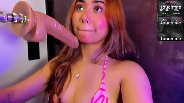 issie cute online show from May 22, 2026, 8:18 pm