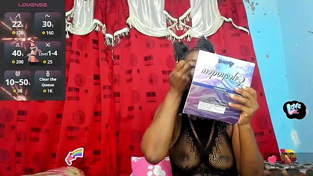 Snapshot of Sandyhamilttoon chatting on November 1, 2025, 1:12 am Sandyhamilttoon online show from November 1, 2025, 1:12 am