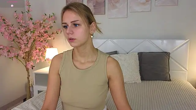 Snapshot of Wendy_D0ll chatting on March 4, 2025, 9:11 pm Wendy D0ll online show from March 4, 2025, 9:11 pm