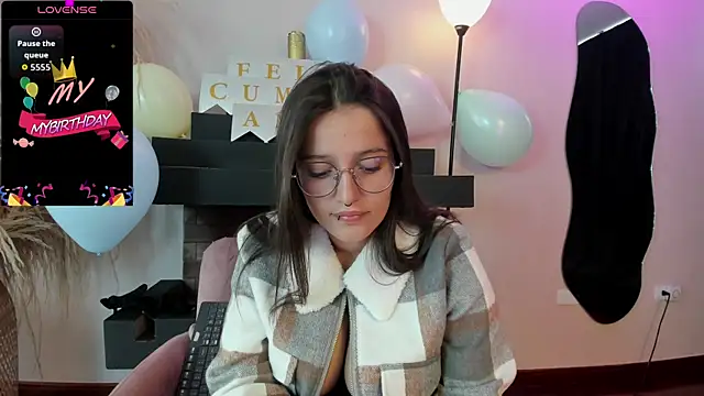 Elecktra sweet online show from March 18, 2026, 7:15 pm