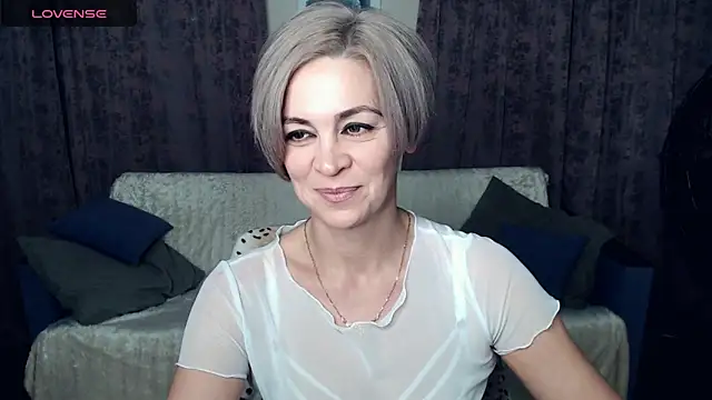Blonde lola444 online show from December 17, 2024, 7:37 pm