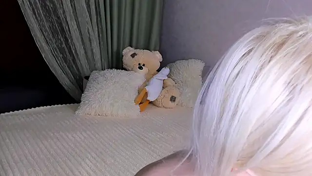 Snapshot of Sweeet_Barbie chatting on March 19, 2026, 4:40 pm Sweeet Barbie online show from March 19, 2026, 4:40 pm