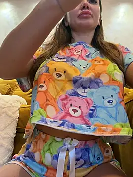 Snapshot of JustinneJade chatting on January 14, 2026, 5:33 am JustinneJade online show from January 14, 2026, 5:33 am