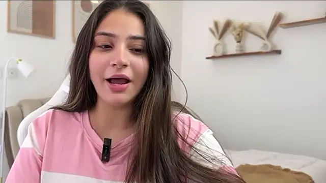 demieliss online show from March 2, 2026, 7:09 am