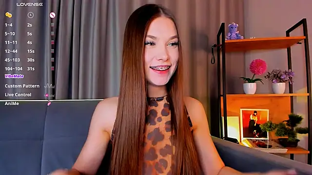  Eva Lee online show from February 6, 2025, 5:19 pm