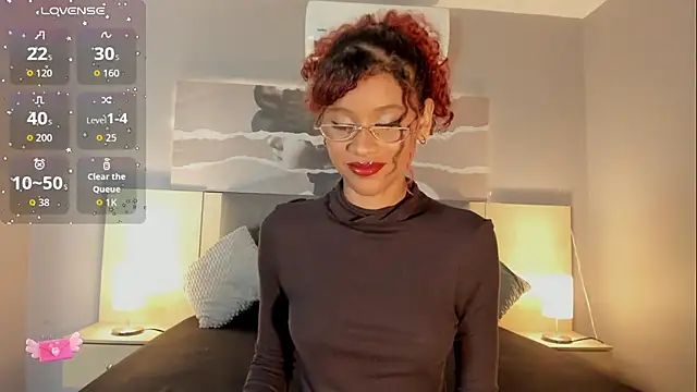 Snapshot of Aprillbrunette chatting on November 3, 2025, 2:17 am Aprillbrunette online show from November 3, 2025, 2:17 am