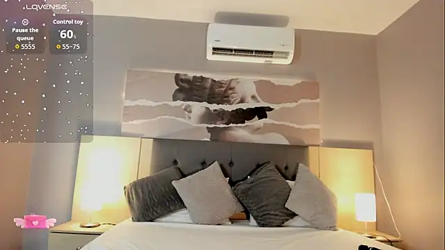 Snapshot of Aprillbrunette chatting on October 9, 2025, 2:34 am Aprillbrunette online show from October 9, 2025, 2:34 am