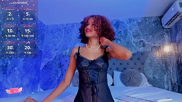 Snapshot of Aprillbrunette chatting on March 23, 2025, 5:32 am Aprillbrunette online show from March 23, 2025, 5:32 am