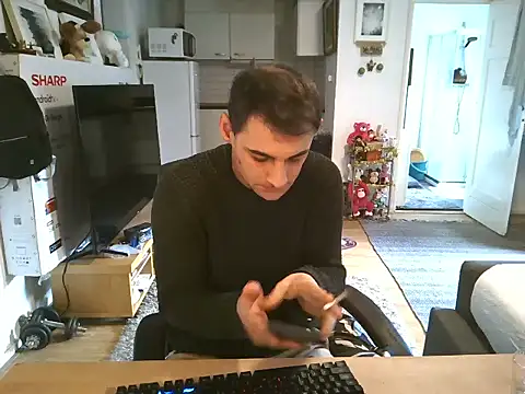 mihaimichael online show from October 24, 2025, 9:19 am