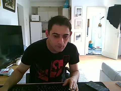 Snapshot of mihaimichael chatting on June 12, 2026, 11:41 am mihaimichael online show from June 12, 2026, 11:41 am