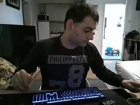 Snapshot of mihaimichael chatting on March 29, 2026, 1:46 pm mihaimichael online show from March 29, 2026, 1:46 pm