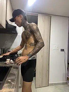 Snapshot of Herem369 chatting on November 9, 2025, 3:21 am Herem369 online show from November 9, 2025, 3:21 am