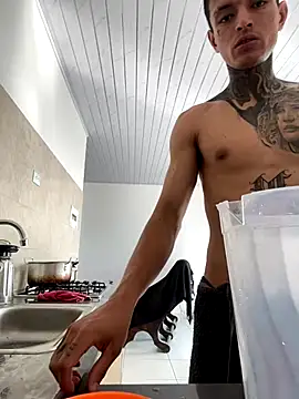 Snapshot of Herem369 chatting on December 3, 2025, 1:43 pm Herem369 online show from December 3, 2025, 1:43 pm