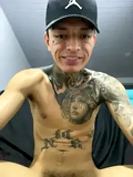 Snapshot of Herem369 chatting on December 13, 2025, 9:21 pm Herem369 online show from December 13, 2025, 9:21 pm